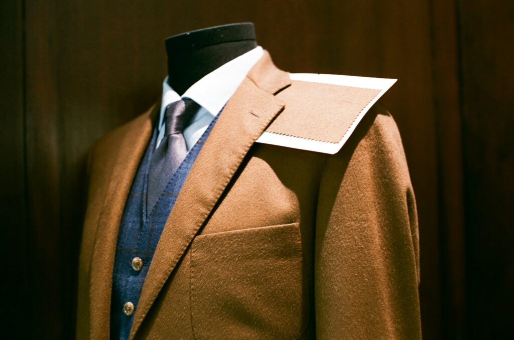 A suit and tie on a mannequin's dummy